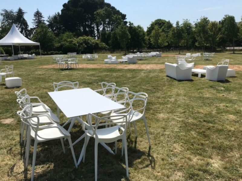 Location de mobilier pour une journée d'entreprise à Saint Malo