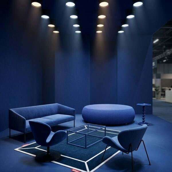Canapé saari - arper- pouf - fauteuil orange slice- artifort- tapis carpretty fatboy- location mobilier bleu événementiel